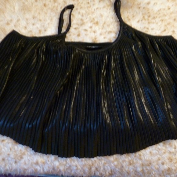 Date Night Black layered top for a full figure - Picture 10 of 10